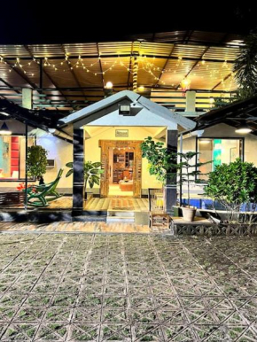 Zio Asmara- Peacefull terrace settings, Pool, BBQ